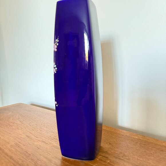 Handpainted MCI Japan Porcelain Cobalt Vase With Cherry Blossom and Bird Motif - Picture 8 of 8